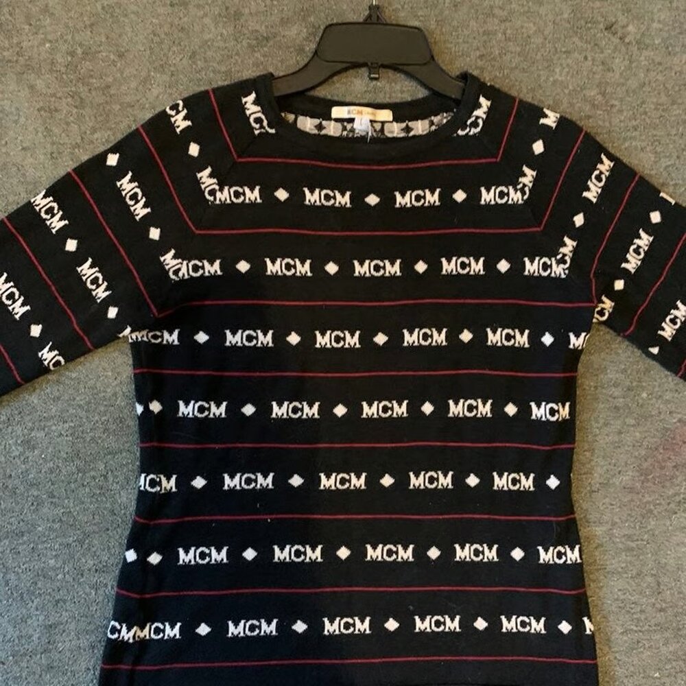 MCM monogrammed 3/4 Quater sleeve Sweater sz SM